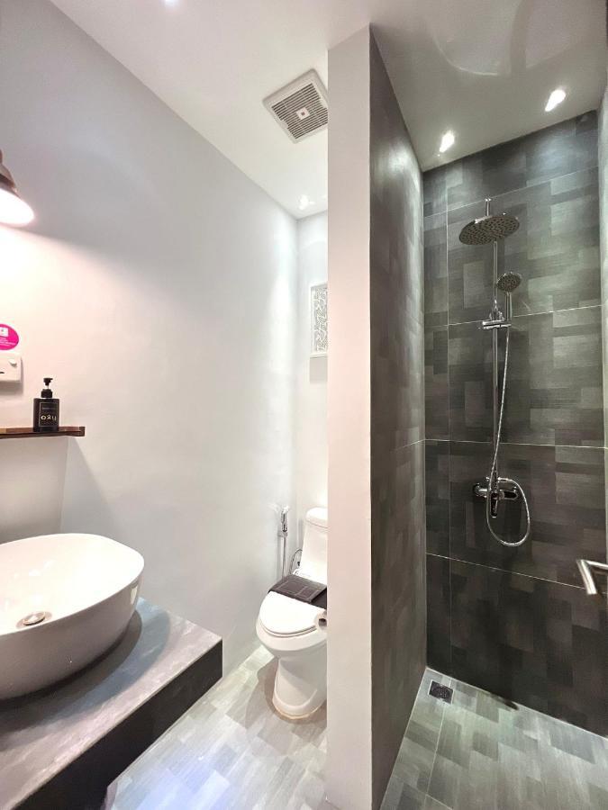 Oxy Suites G-03 At Shop House Meisterstadt Pollux Habibie Batam 외부 사진