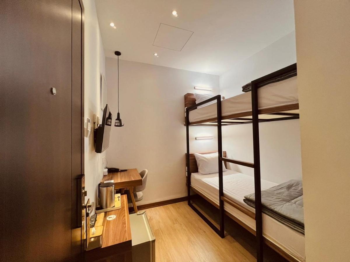 Oxy Suites G-03 At Shop House Meisterstadt Pollux Habibie Batam 외부 사진